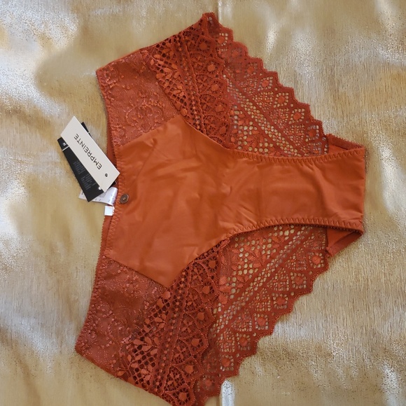 NWT Empreinte Cassiopee Brief 
